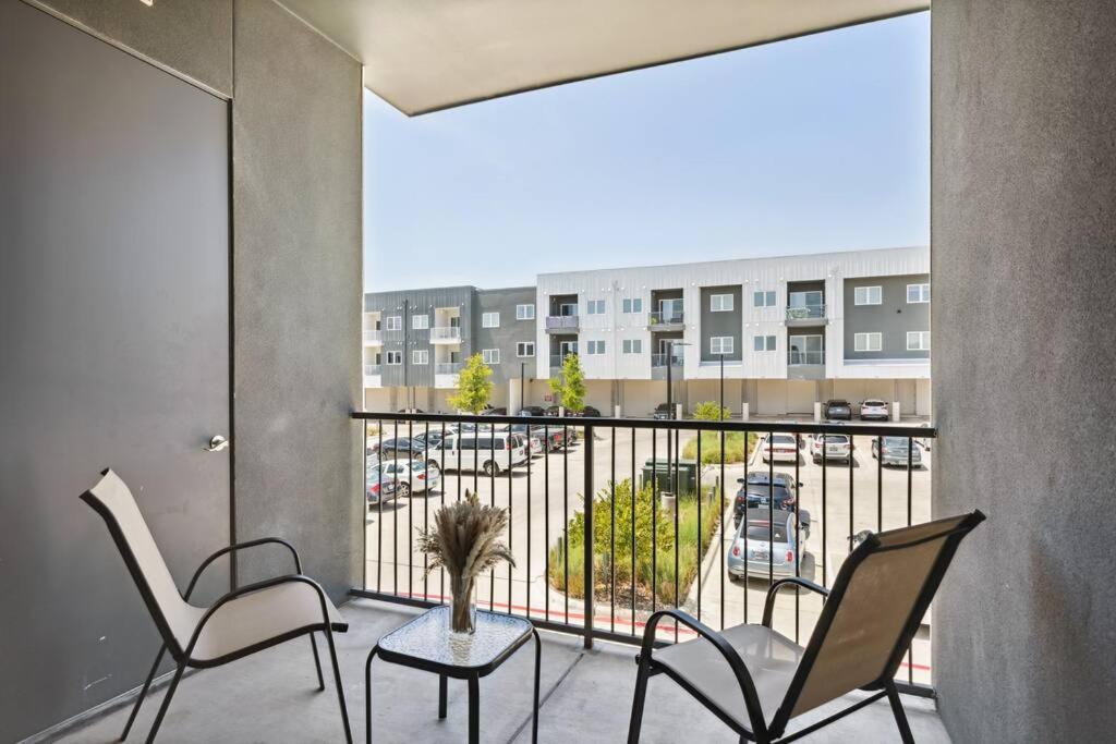 Luxurious 1Bd Apt In Austin Suburb フラッガービル エクステリア 写真